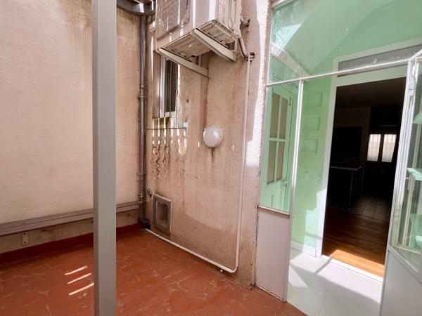 NIMES CENTRE - QUARTIER LAMPEZE / VAUBAN - MAISON - 2 CHAMBRES - TERRASSE - COUR INTERIEURE - CAVE - ENTIÈREMENT RÉNOVÉ