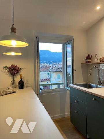 CENTRE HISTORIQUE - DERNIER ÉTAGE VUE MER.