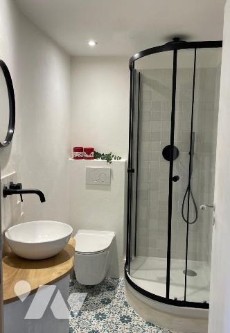 CENTRE HISTORIQUE - DERNIER ÉTAGE VUE MER.