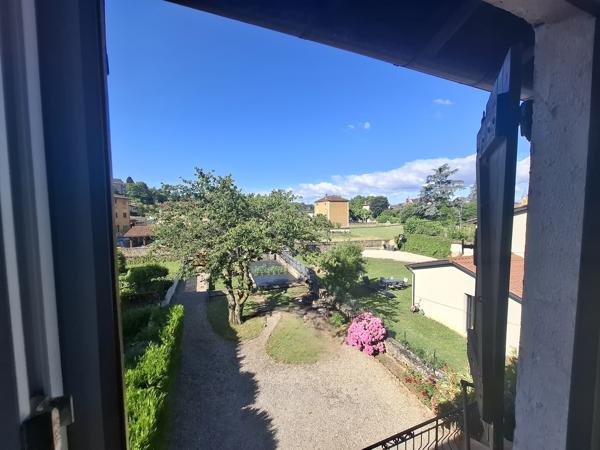 CIVIEUX D'AZERGUES CENTRE - MAISON AVEC JARDIN - BELLE OPPORTUNITE à SAISIR