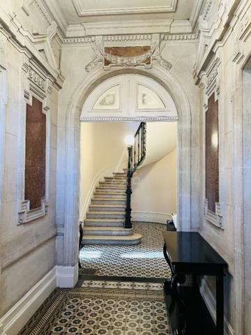 GRANDE MAISON BOURGEOISE 240 m² avec DOUBLE GARAGE 47.37 m² + T3 de 55 m² INDEPENDANT LIBRE - CAVE de 99.12 m²