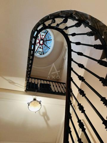 GRANDE MAISON BOURGEOISE 240 m² avec DOUBLE GARAGE 47.37 m² + T3 de 55 m² INDEPENDANT LIBRE - CAVE de 99.12 m²