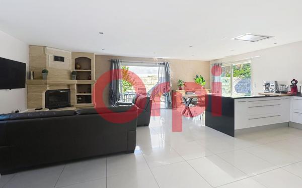 Maison à vendre    5 pièces •  Claira