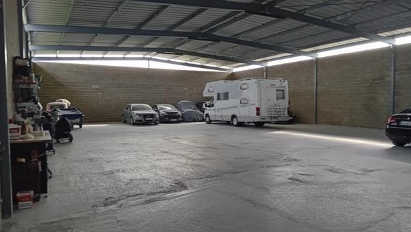 batiment industriel 718m2