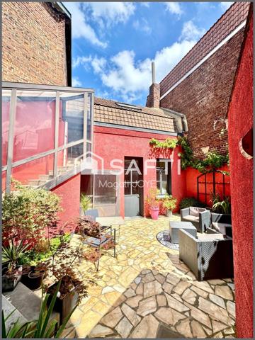 Maison type 1900 - 5 chambres + garage avec double accès au cachet preservé!