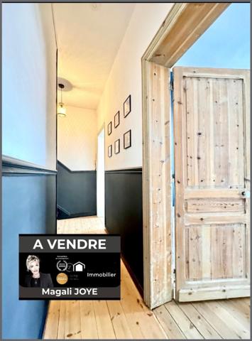 Maison type 1900 - 5 chambres + garage avec double accès au cachet preservé!