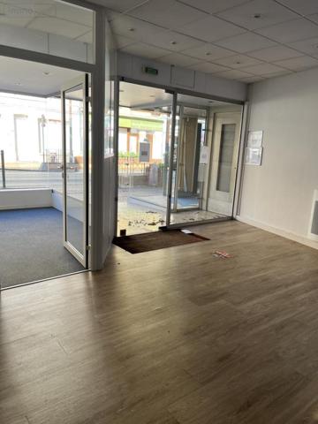 Fonds et/ou murs commerciaux à louer à Hénin-Beaumont dans le Pas-de-Calais (62110), ref : 62034-L3383   
Centre