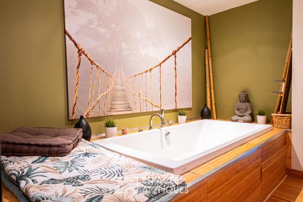 Propriété avec gîtes et maison familiale, deux piscines et jardin arboré