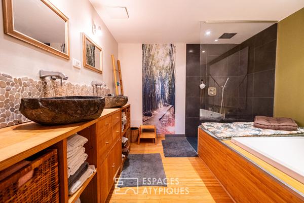 Propriété avec gîtes et maison familiale, deux piscines et jardin arboré