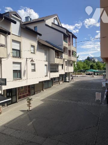 A Thonon-les-Bains (74200) - centre ville
F4 -1er étage avec balcons
Appartement + cave  - 79,36 m²