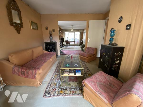 A Thonon-les-Bains (74200) - centre ville
F4 -1er étage avec balcons
Appartement + cave  - 79,36 m²