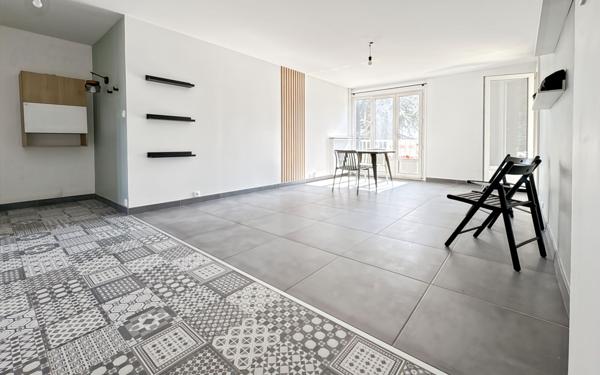 Appartement à vendre    3 pièces • 72,49 m2 Guilherand-Granges