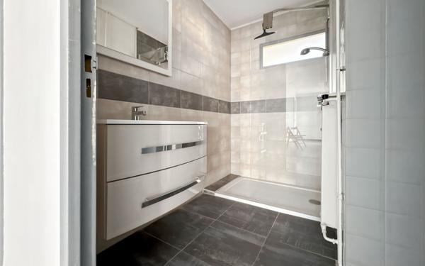 Appartement à vendre    3 pièces • 72,49 m2 Guilherand-Granges