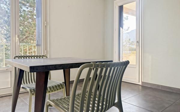 Appartement à vendre    3 pièces • 72,49 m2 Guilherand-Granges