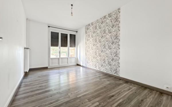 Appartement à vendre    3 pièces • 72,49 m2 Guilherand-Granges