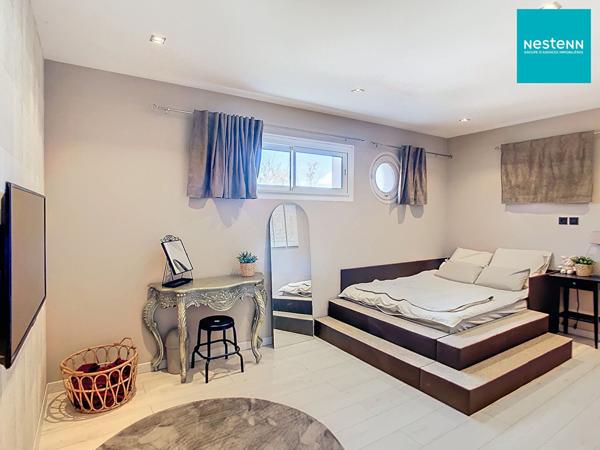 Propriété - 270 m² hab - 3261 m² de terrain - Piscine