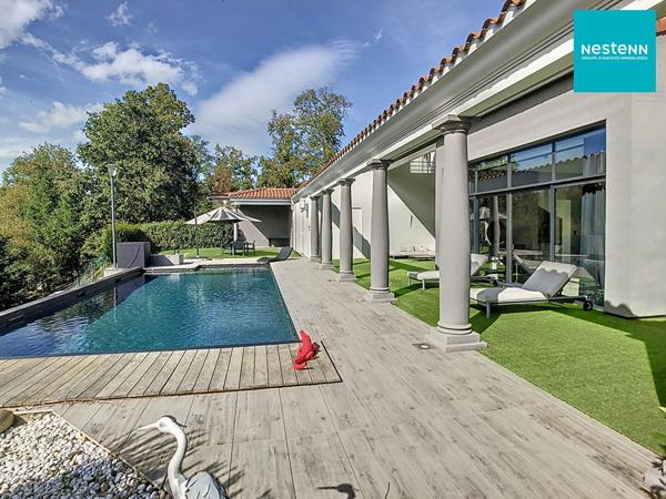 Propriété - 270 m² hab - 3261 m² de terrain - Piscine