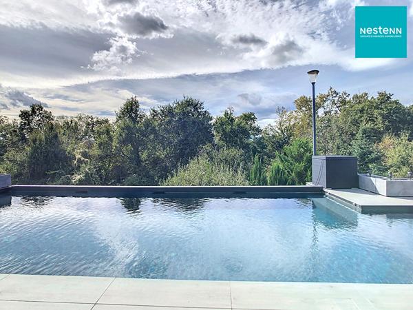 Propriété - 270 m² hab - 3261 m² de terrain - Piscine