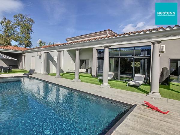 Propriété - 270 m² hab - 3261 m² de terrain - Piscine