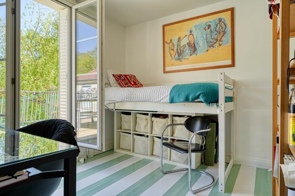 Maison familiale 6 chambres, lumineuse avec jardin plein sud – Domaine prisé