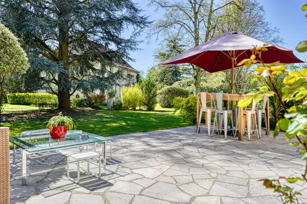 Maison familiale 6 chambres, lumineuse avec jardin plein sud – Domaine prisé