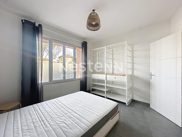 Appartement 2 pièces rénové avec cave hyper centre de BRON - 69500 BRON