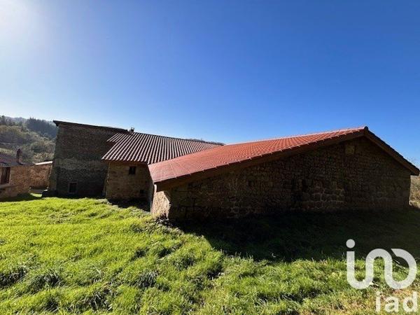 Ferme 10 pièces de 209 m² à Saint-Nizier-de-Fornas (42380)