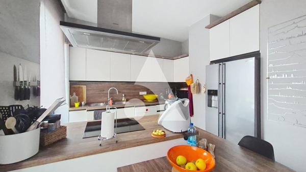 Maison 8 pièces 240 m2