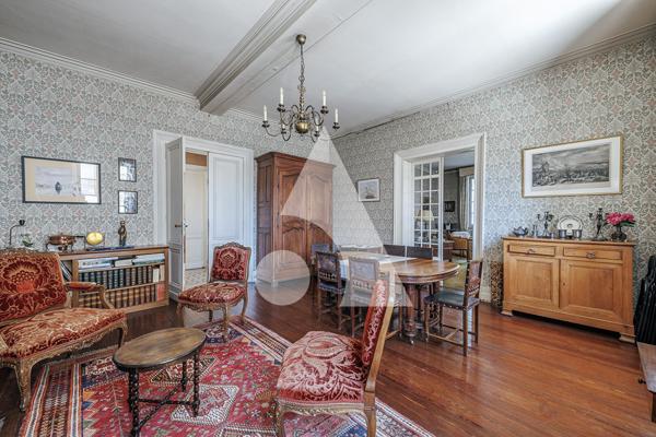 Maison 10 pièces 405 m2