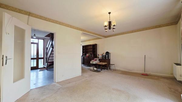 SAINT DOULCHARD MAISON DE 102M²  5 PIECES 3 CHAMBRES GARAGE