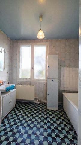 SAINT DOULCHARD MAISON DE 102M²  5 PIECES 3 CHAMBRES GARAGE