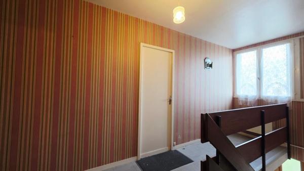 SAINT DOULCHARD MAISON DE 102M²  5 PIECES 3 CHAMBRES GARAGE