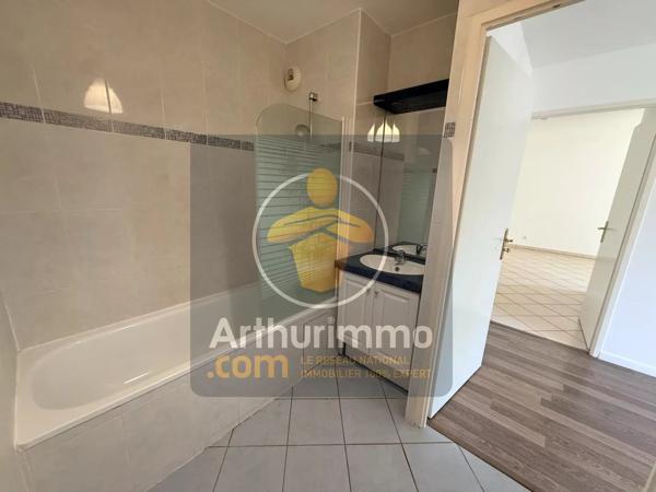 Location                                                      Appartement
                        
                     2 pièces                      45 m2                     à Villiers-sur-Marne