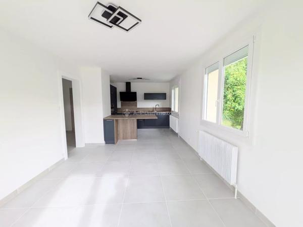Location                                                      Maison
                        
                     4 pièces                      105 m2                     à Neufchâteau