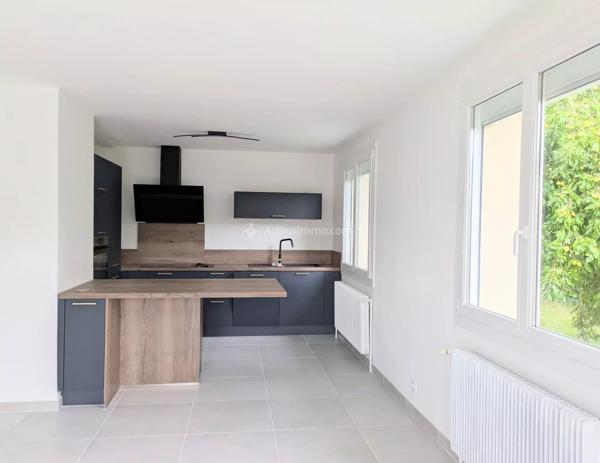 Location                                                      Maison
                        
                     4 pièces                      105 m2                     à Neufchâteau