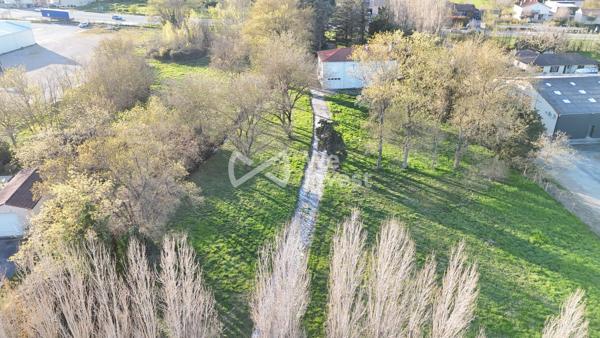 Terrain zone commerciale