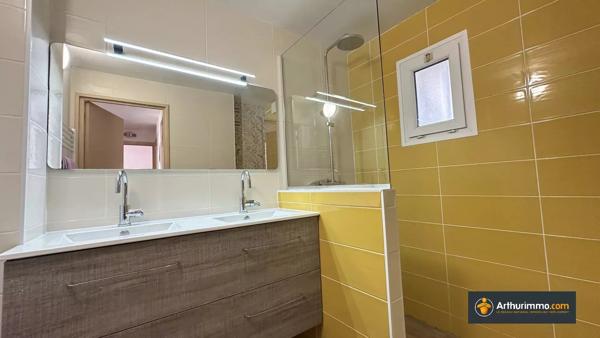Vente                                                      Villa
                        
                     4 pièces                      163 m2                     à Nice