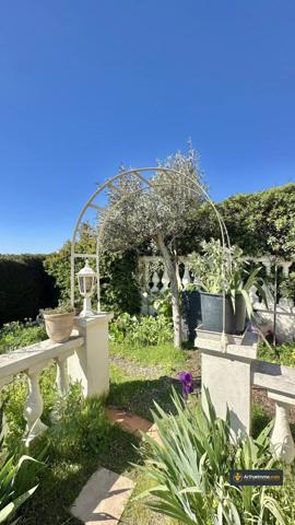 Vente                                                      Villa
                        
                     4 pièces                      163 m2                     à Nice