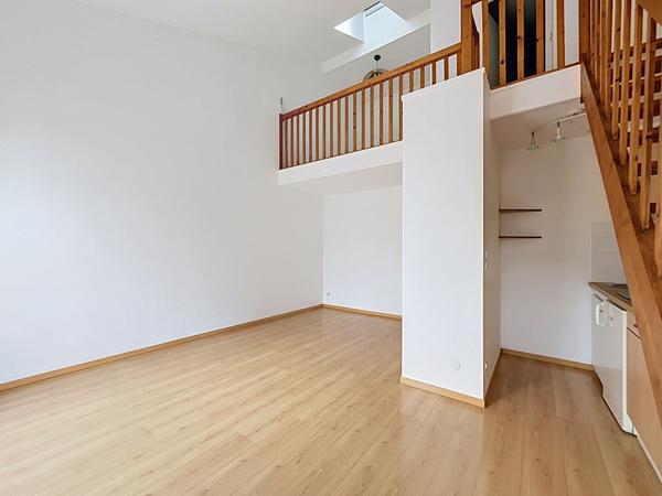 Appartement duplex Cholet 2 pièce(s) 33 .97 m2