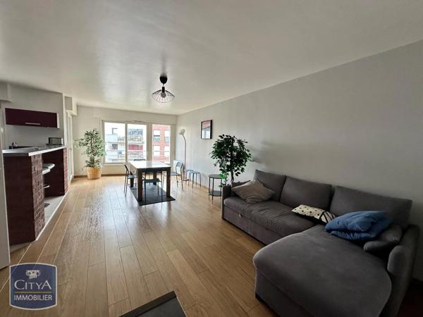 Appartement à louer 3 pièces 72.8m² Lens (62300)