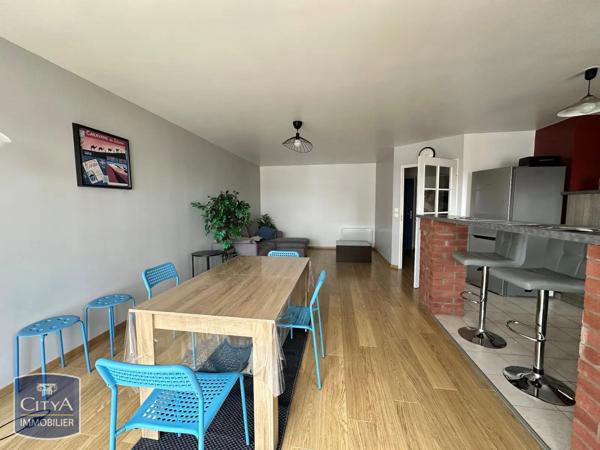 Appartement à louer 3 pièces 72.8m² Lens (62300)