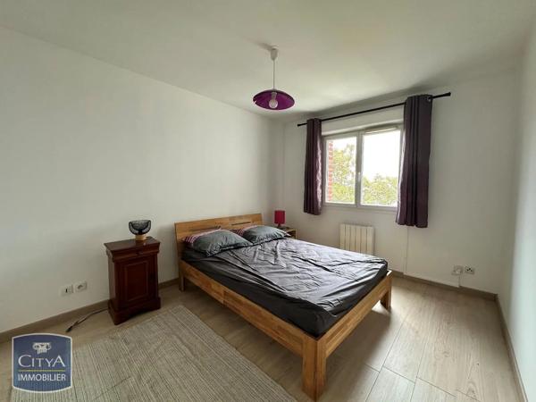 Appartement à louer 3 pièces 72.8m² Lens (62300)