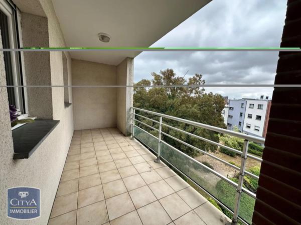 Appartement à louer 3 pièces 72.8m² Lens (62300)