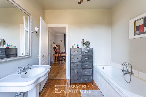 Meulière avec jardin arboré à deux pas de la gare de Clamart