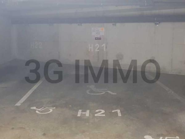 Location / Garage / Parking