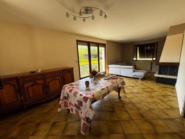 Loches, produit rare, beau potentiel, maison familiale !