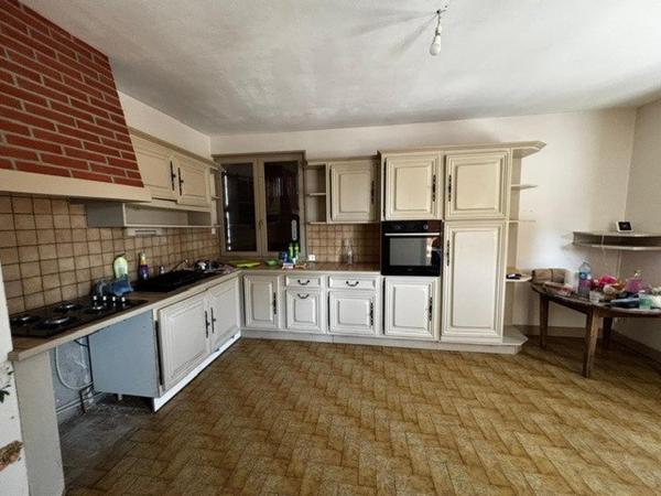 Loches, produit rare, beau potentiel, maison familiale !