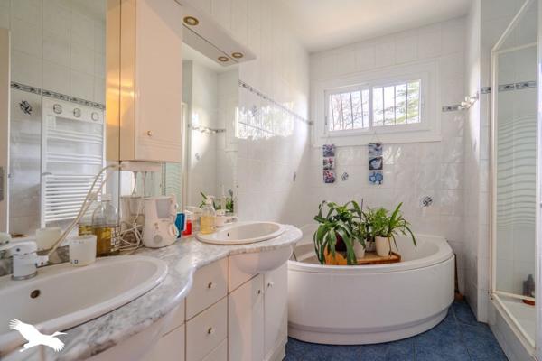 Maison à vendre |  Léognan |  5 pièces | 142 m²