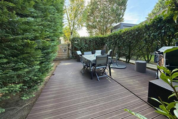 Appartement duplex 5 pièces à Linas -Jardin privé et petite copropriété à Linas