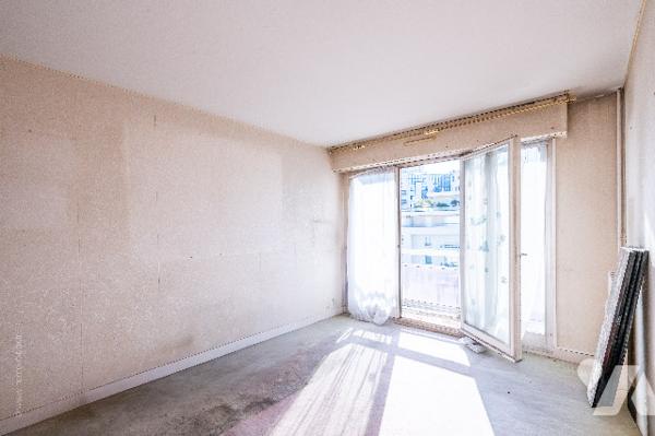 Appartement à rénover succession Brette